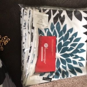 Throw pillows covers 4 pieces